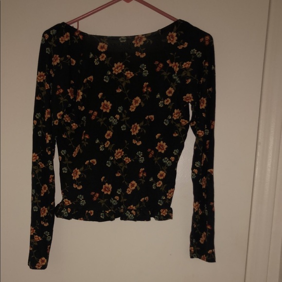 AE Soft & Sexy Cinch Front Long Sleeve T-Shirt - Picture 2 of 4